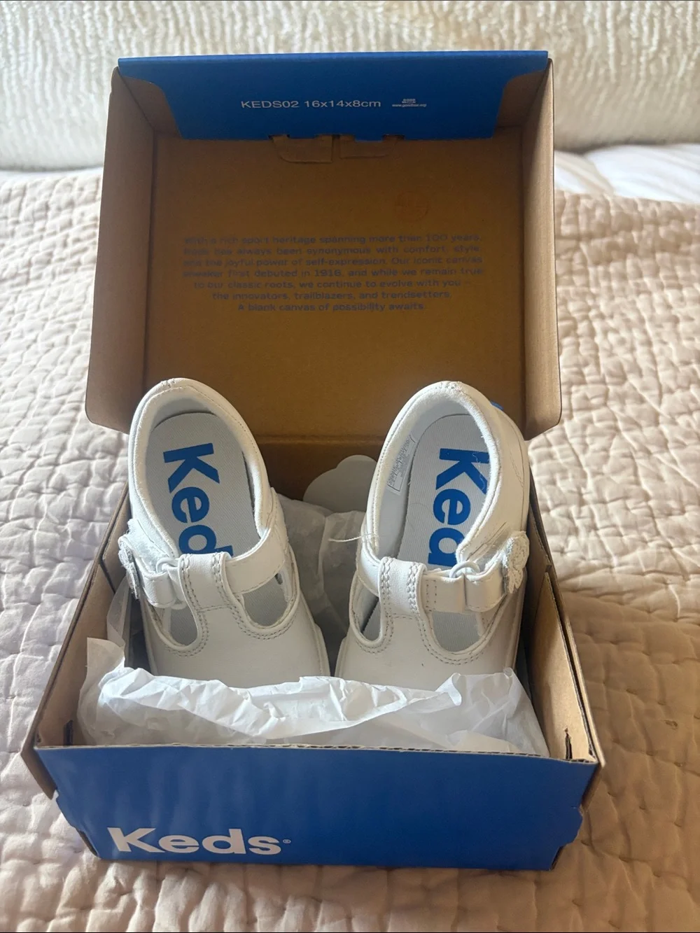 Keds White Mary Jane Shoes with Flower Accent, toddler 6M
